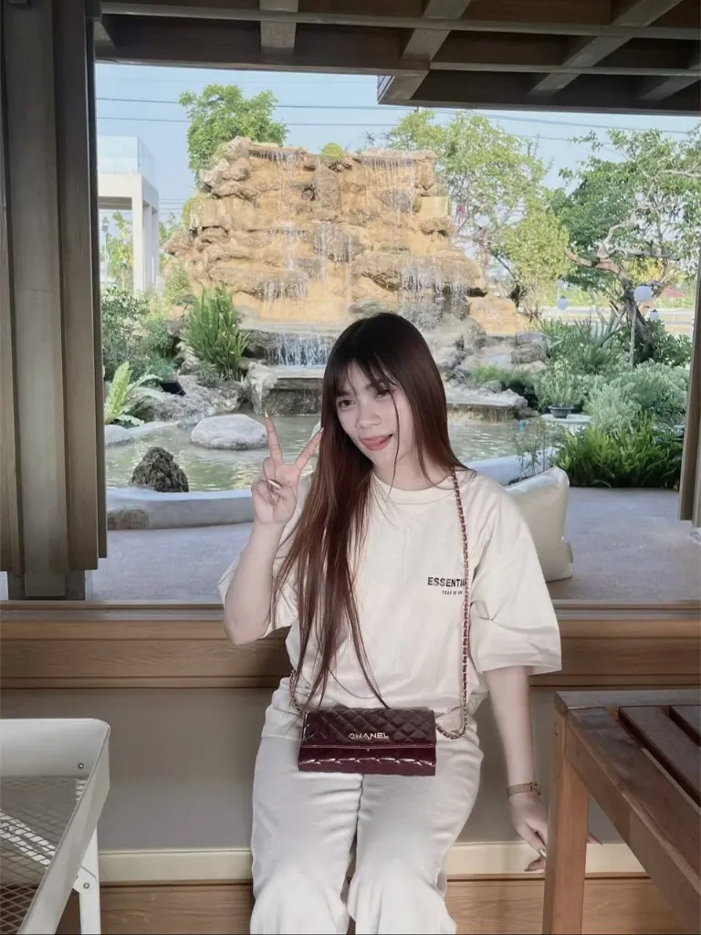 น้อง น้อง น้ำเพชร — สุขุมวิท